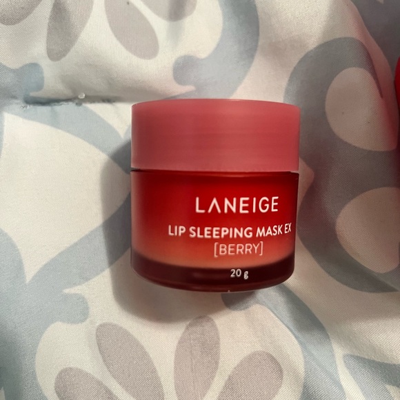 Laneige Lip Sleeping Mask in Berry - Picture 2 of 2